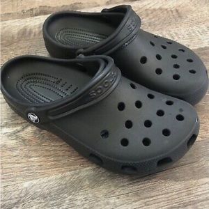 Black Crocs